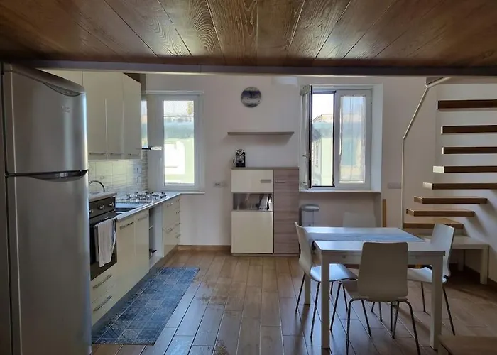 Апартаменты Raggio Di Sole Неаполь